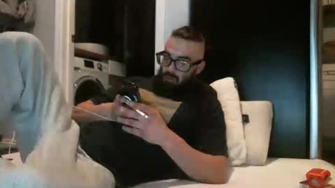 schemin10248 online show from January 7, 2026, 7:22 am