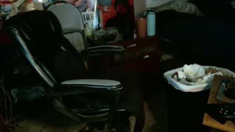 schemin10248 online show from May 17, 2026, 1:29 pm