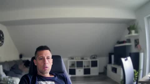 Dildomen online show from October 8, 2025, 7:39 am