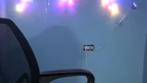 mai latina online show from February 14, 2026, 6:37 pm