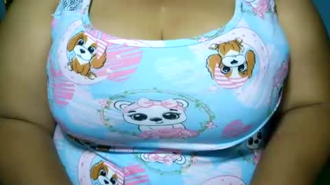 Snapshot of schoco_milf chatting on June 19, 2026, 11:08 pm mai latina online show from June 19, 2026, 11:08 pm