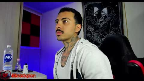 Alejandro help me to reach 200 thumps up online show from October 21, 2025, 4:24 am