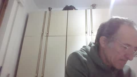 scotchwhieskie online show from October 8, 2025, 6:38 pm