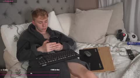 Snapshot of scottish_twink01 chatting on June 12, 2026, 10:08 pm danny online show from June 12, 2026, 10:08 pm