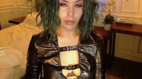 screendoll online show from January 18, 2025, 3:20 am