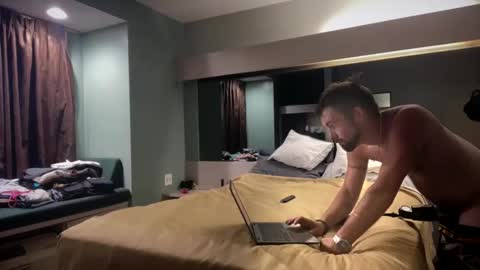 scruggscody7 online show from May 13, 2026, 10:06 pm