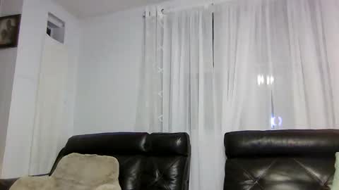 sdawg2xx online show from December 21, 2025, 6:20 am