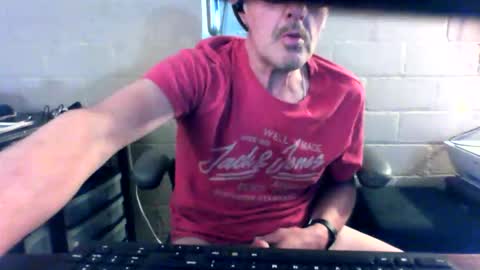 Snapshot of sdh69 chatting on December 3, 2025, 5:15 am eating pussy sucking dick online show from December 3, 2025, 5:15 am