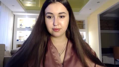 Elizabeth  online show from December 6, 2024, 1:11 pm