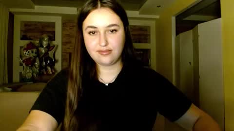 Elizabeth  online show from November 28, 2025, 2:20 pm