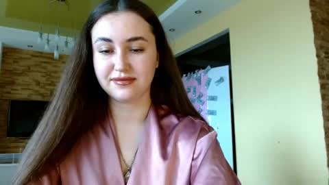 Elizabeth  online show from May 18, 2026, 7:14 am