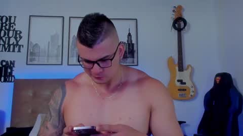 Sean Carrera online show from September 18, 2025, 2:57 am