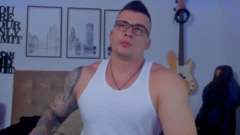 Sean Carrera online show from November 8, 2025, 10:41 pm