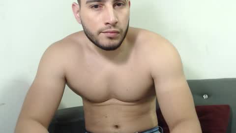 seank_noszka online show from November 10, 2025, 6:29 pm