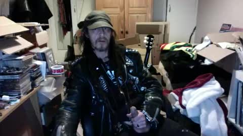 Snapshot of seasidesteve71 chatting on April 27, 2026, 1:36 am seasidesteve71 online show from April 27, 2026, 1:36 am