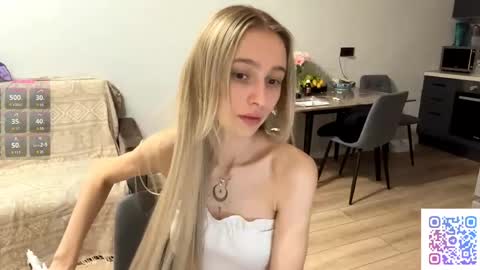 Snapshot of seasonhamiss chatting on April 23, 2026, 7:38 pm Kate online show from April 23, 2026, 7:38 pm