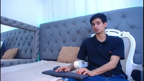 sebalexis7 online show from October 3, 2025, 3:14 am