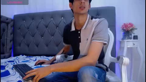 sebalexis7 online show from October 26, 2025, 3:01 am