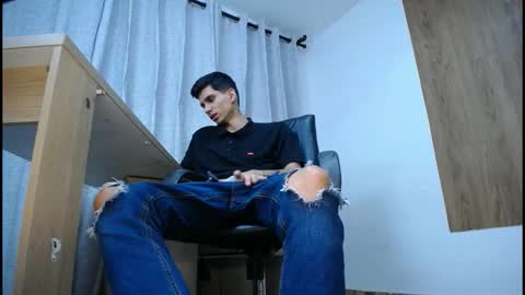 sebalexis7 online show from November 14, 2025, 3:27 am