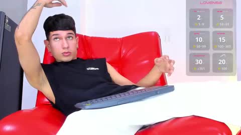 sebas_hall_ online show from November 4, 2025, 11:37 pm