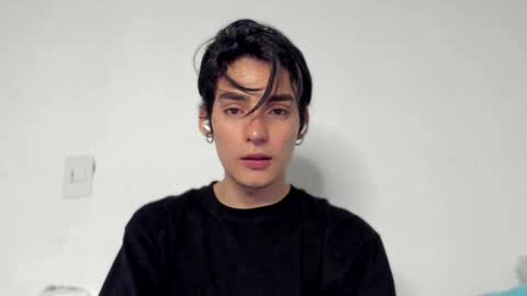 sebastian online show from December 26, 2024, 10:52 pm