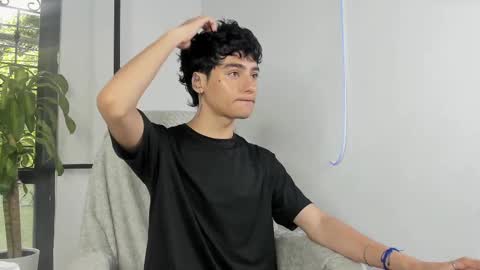 sebastian online show from September 28, 2025, 2:11 pm