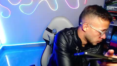 Sebastian online show from October 10, 2025, 7:07 am