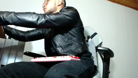 Sebastian online show from April 6, 2026, 4:46 am