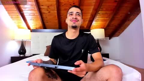 Snapshot of sebastian_berne chatting on February 12, 2025, 8:07 pm Sebastian Berne online show from February 12, 2025, 8:07 pm