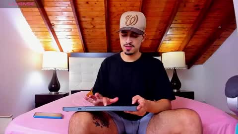 Snapshot of sebastian_berne chatting on March 3, 2025, 7:49 pm Sebastian Berne online show from March 3, 2025, 7:49 pm