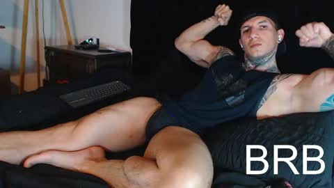 Snapshot of sebastian_muss chatting on May 17, 2026, 9:44 pm Sebastian online show from May 17, 2026, 9:44 pm