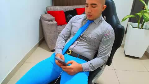 juan  sebastian online show from March 5, 2025, 3:18 pm