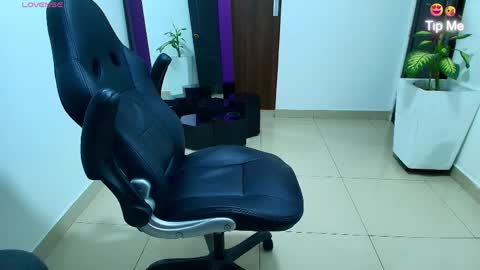 juan  sebastian online show from April 18, 2026, 7:58 pm