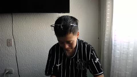 Myystiic online show from February 18, 2025, 6:04 pm