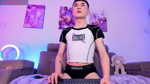     .  INDEPENDENT MODEL online show from March 24, 2026, 3:17 pm