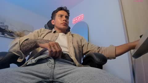 Lucian Sinclair online show from January 13, 2025, 1:23 am