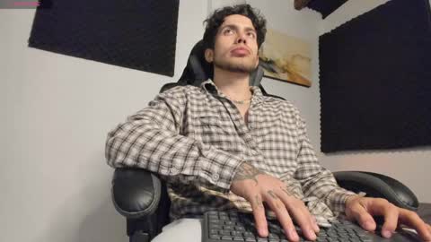 Lucian Sinclair online show from April 3, 2026, 9:46 pm