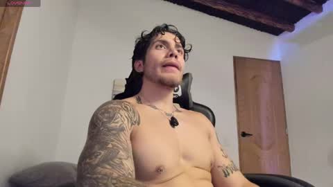 Snapshot of sebastianortizm chatting on May 20, 2026, 2:18 am Lucian Sinclair online show from May 20, 2026, 2:18 am