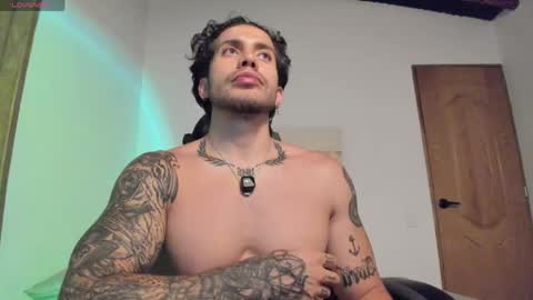 Snapshot of sebastianortizm chatting on May 27, 2026, 2:08 am Lucian Sinclair online show from May 27, 2026, 2:08 am