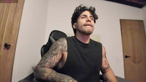 Snapshot of sebastianortizm chatting on May 31, 2026, 3:15 am Lucian Sinclair online show from May 31, 2026, 3:15 am