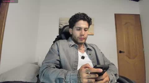 Snapshot of sebastianortizm chatting on July 14, 2026, 2:16 am Lucian Sinclair online show from July 14, 2026, 2:16 am
