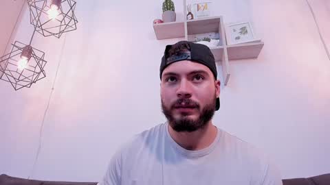 Instagram jeanpaulfit  online show from January 3, 2025, 1:27 am