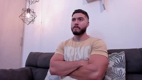 Instagram jeanpaulfit  online show from January 24, 2025, 7:28 pm