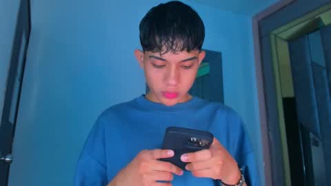 Sebastian online show from December 5, 2025, 8:38 pm