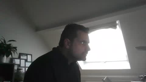 sebix9206 online show from November 25, 2025, 8:03 am