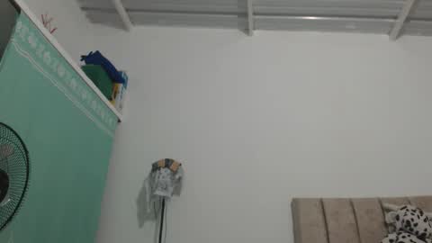 JUSTIN online show from December 5, 2025, 11:52 am