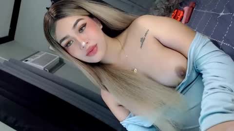 Chloe online show from March 9, 2025, 5:11 am