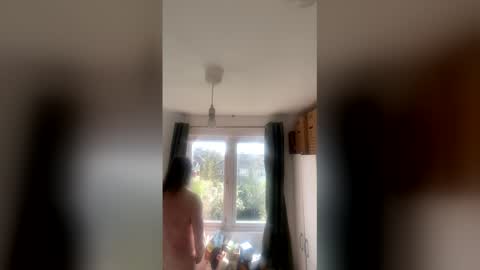 sedaliasens online show from April 5, 2026, 2:14 pm