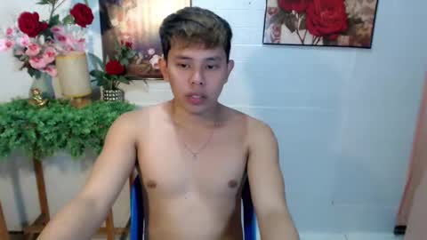 Snapshot of seductive_maxxx chatting on May 9, 2026, 10:26 pm Max online show from May 9, 2026, 10:26 pm