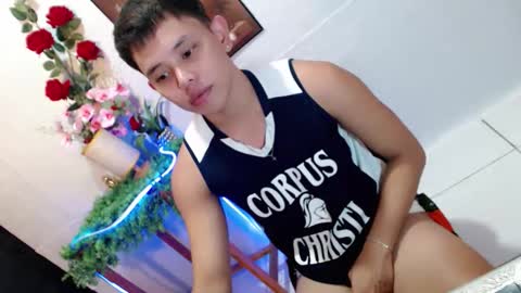 Snapshot of seductive_maxxx chatting on May 31, 2026, 5:31 pm Max online show from May 31, 2026, 5:31 pm